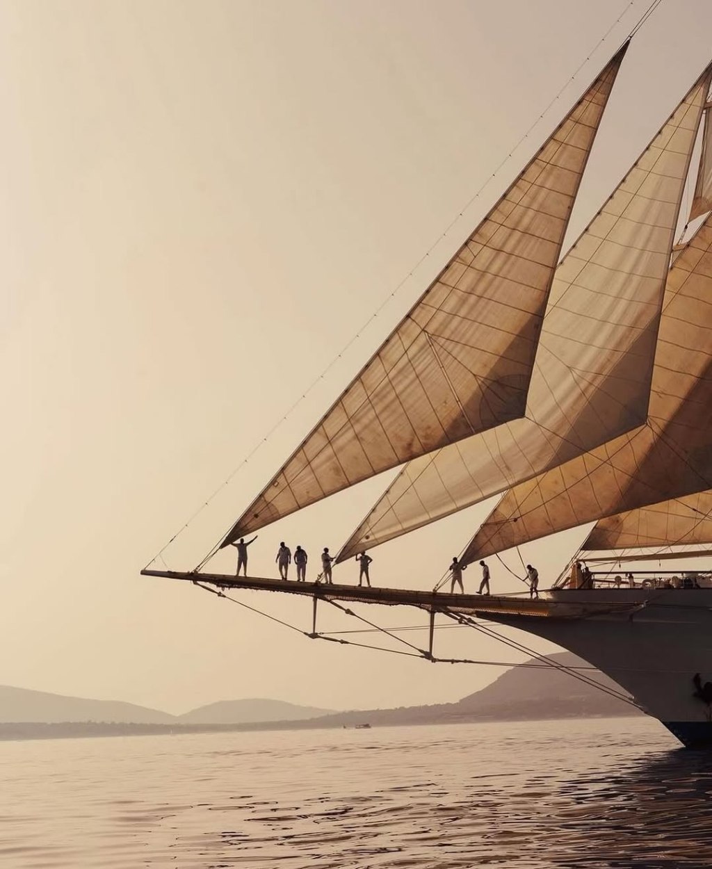 Run & Connect: the best community-driven run clubs in&nbsp;Paris