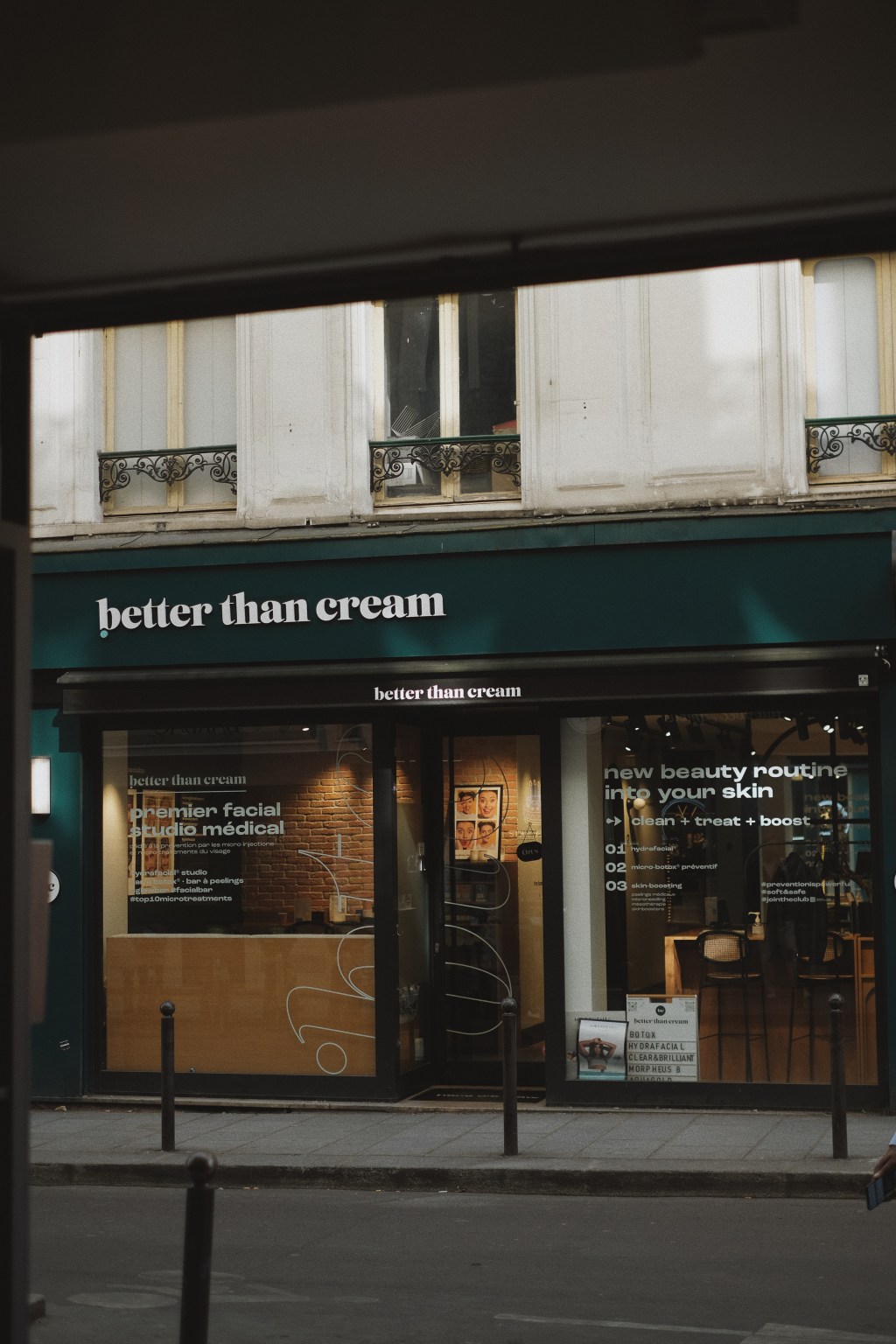 Better than cream storefront at 47 Rue du Caire, 75002 Paris